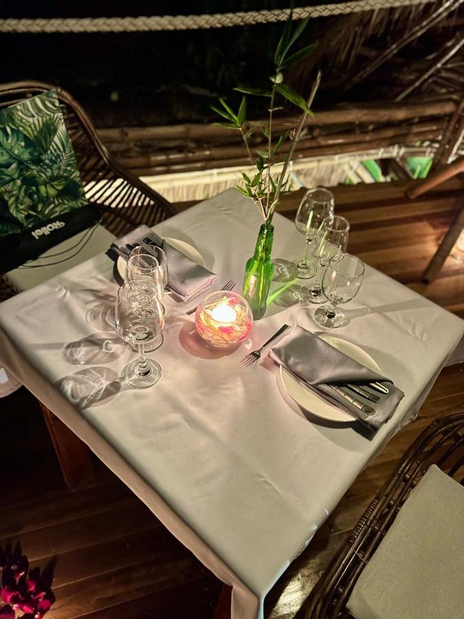 La Colonial Resort (Adults Only) 爱妮岛 外观 照片